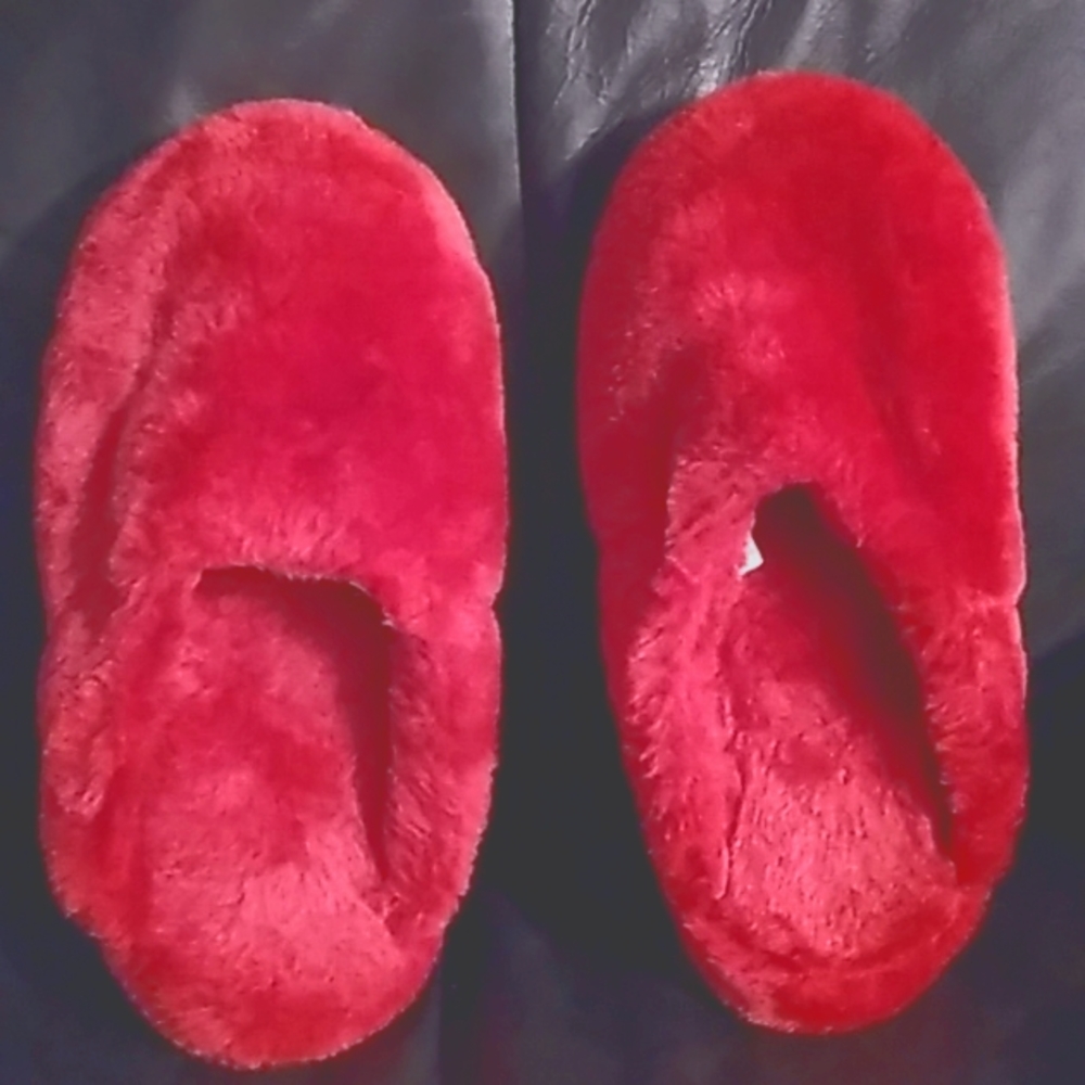 Ladies Secret Treasure Slippers, Sz Medium (7-8)